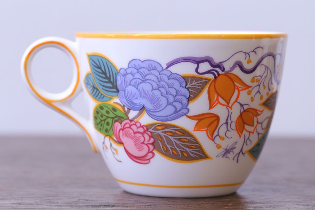 アンティーク雑貨　中古　イギリスMINTON(ミントン)　Peonies・poppies・blue landscape　カップ&ソーサー3客セット(洋食器)