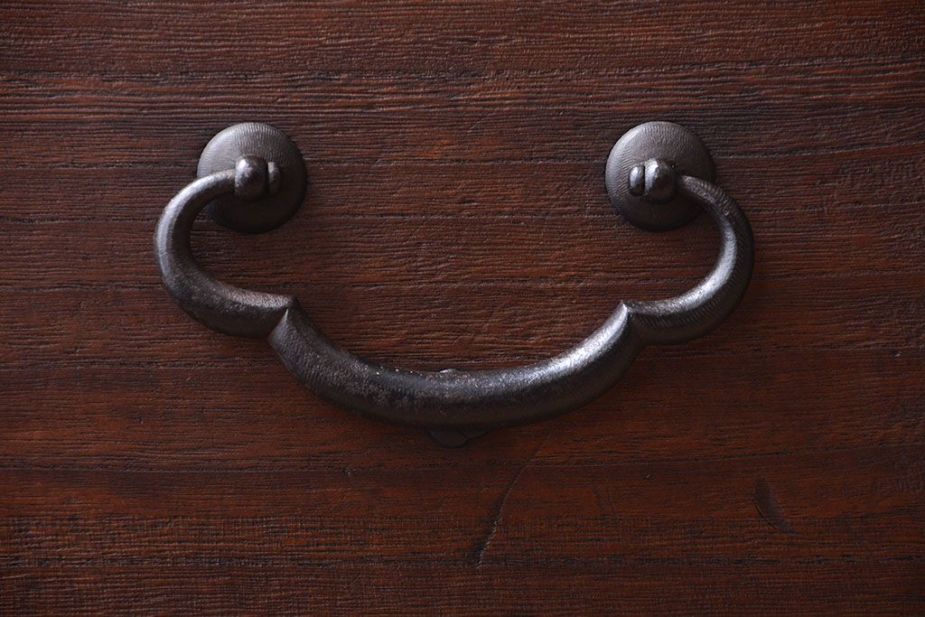 アンティーク家具　古民具・骨董　上品な金具のアンティーク衣装箪笥ローボード(時代箪笥)(2)