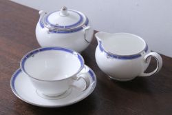 中古　イギリスWedgwood(ウェッジウッド)　キングスブリッジ　カップ&ソーサー・シュガー・クリーマー(洋食器)