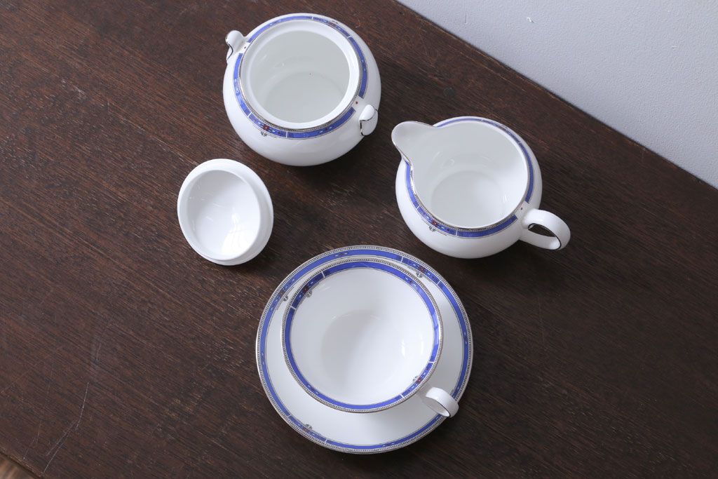 中古　イギリスWedgwood(ウェッジウッド)　キングスブリッジ　カップ&ソーサー・シュガー・クリーマー(洋食器)