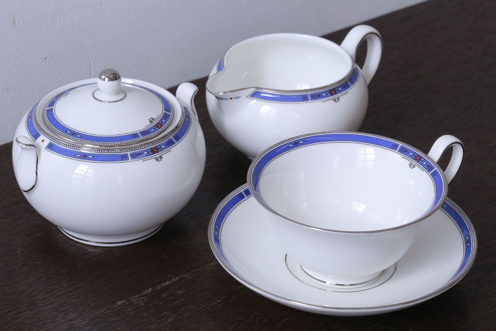 中古　イギリスWedgwood(ウェッジウッド)　キングスブリッジ　カップ&ソーサー・シュガー・クリーマー(洋食器)