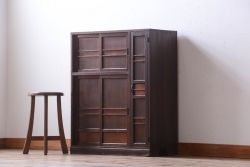 アンティーク家具　和製アンティーク　古い木製の小ぶりな収納棚(下駄箱)