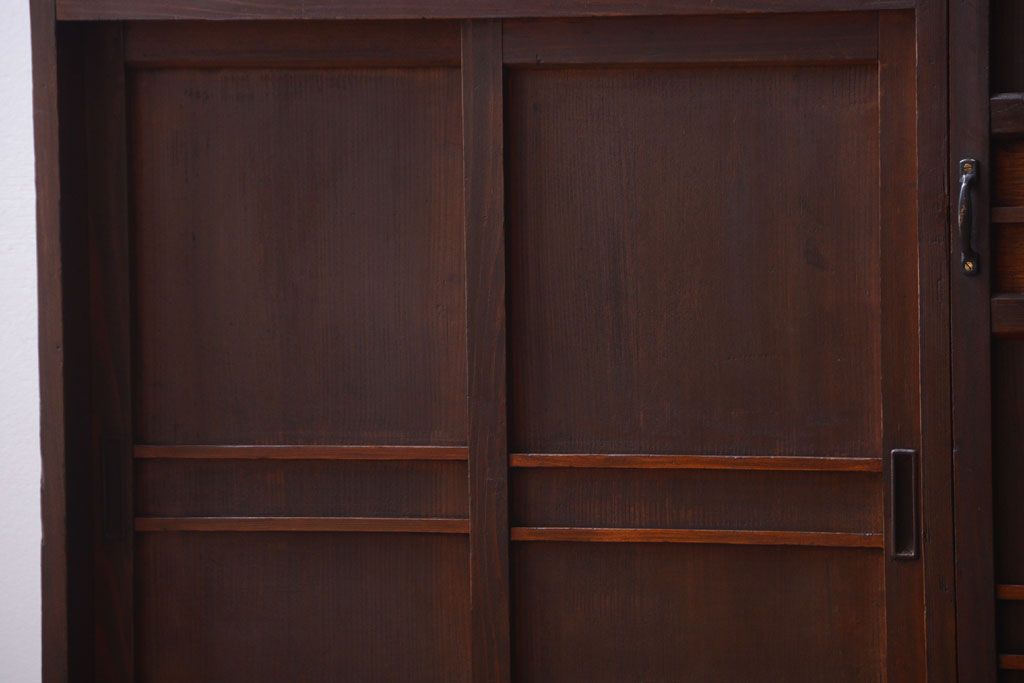 アンティーク家具　和製アンティーク　古い木製の小ぶりな収納棚(下駄箱)