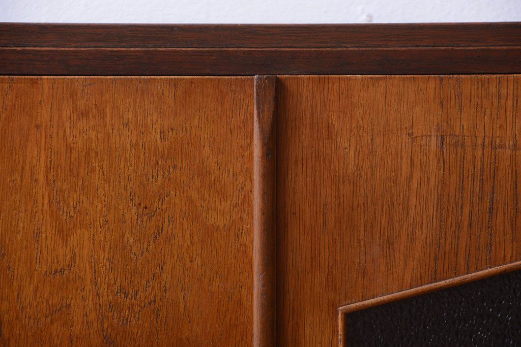 レトロ家具　昭和レトロ　ミッドセンチュリー　古い木製のアンティーク本箱