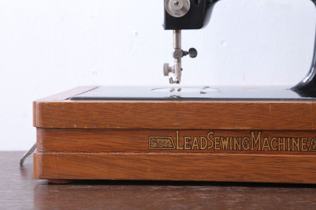 アンティーク雑貨　和製アンティーク　LEAD(リード)　小振りな手回しミシン