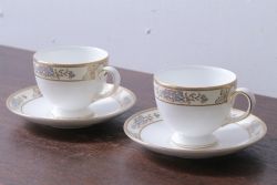 アンティーク雑貨　中古　イギリスWedgwood(ウェッジウッド)　Cliveden(クリブデン)シリーズ　カップ&ソーサー2客セット(洋食器)