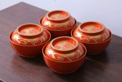 アンティーク雑貨　アンティーク　大正〜昭和初期　木製朱塗蒔絵椀4客セット(漆器)