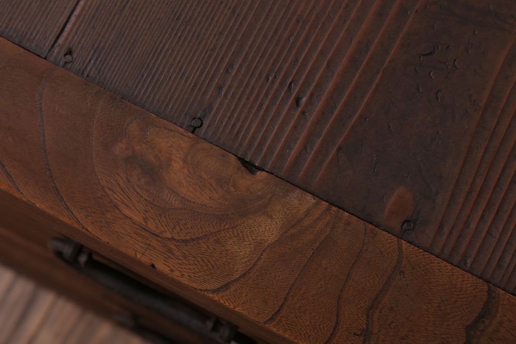 アンティーク家具　和製アンティーク　前面欅材!框が重厚な時代箪笥ローボード(引き出し・ローチェスト)(3)
