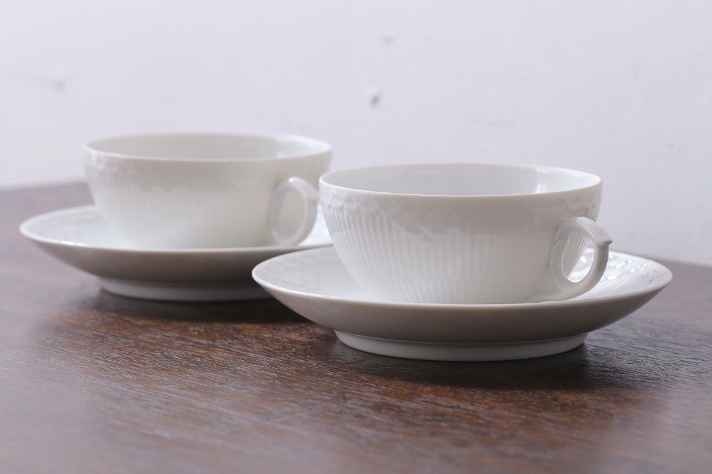 アンティーク雑貨　中古　ROYAL COPENHAGEN(ロイヤルコペンハーゲン)　WHITE FLUTED HALF LACE(ホワイトフルーテッド・ハーフレース) カップ&ソーサー2客セット(洋食器)
