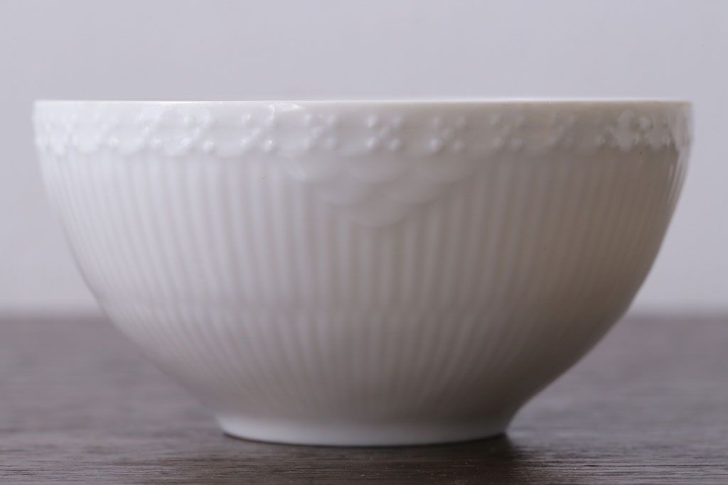 アンティーク雑貨　中古　ROYAL COPENHAGEN(ロイヤルコペンハーゲン)　WHITE FLUTED HALF LACE(ホワイトフルーテッド・ハーフレース) カップ&ソーサー2客セット(洋食器)