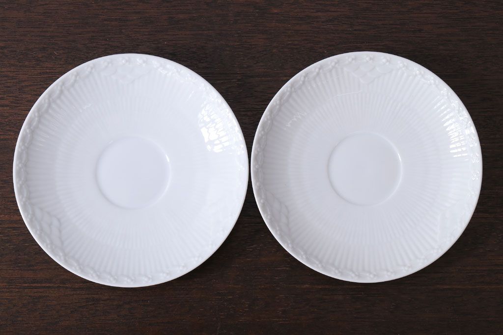 アンティーク雑貨　中古　ROYAL COPENHAGEN(ロイヤルコペンハーゲン)　WHITE FLUTED HALF LACE(ホワイトフルーテッド・ハーフレース) カップ&ソーサー2客セット(洋食器)