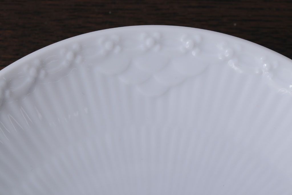 アンティーク雑貨　中古　ROYAL COPENHAGEN(ロイヤルコペンハーゲン)　WHITE FLUTED HALF LACE(ホワイトフルーテッド・ハーフレース) カップ&ソーサー2客セット(洋食器)