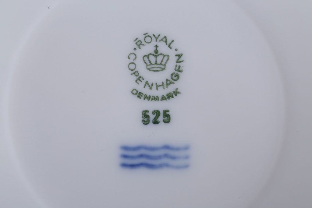 アンティーク雑貨　中古　ROYAL COPENHAGEN(ロイヤルコペンハーゲン)　WHITE FLUTED HALF LACE(ホワイトフルーテッド・ハーフレース) カップ&ソーサー2客セット(洋食器)