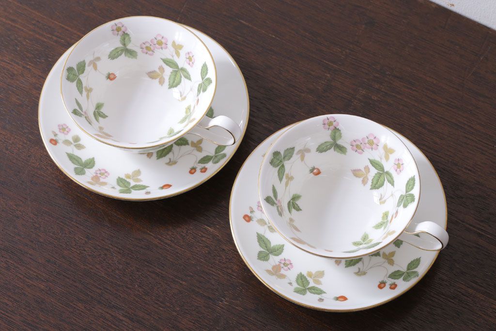 中古　イギリスWedgwood(ウェッジウッド) ワイルドストロベリー　カップ&ソーサー2客(洋食器)(2)