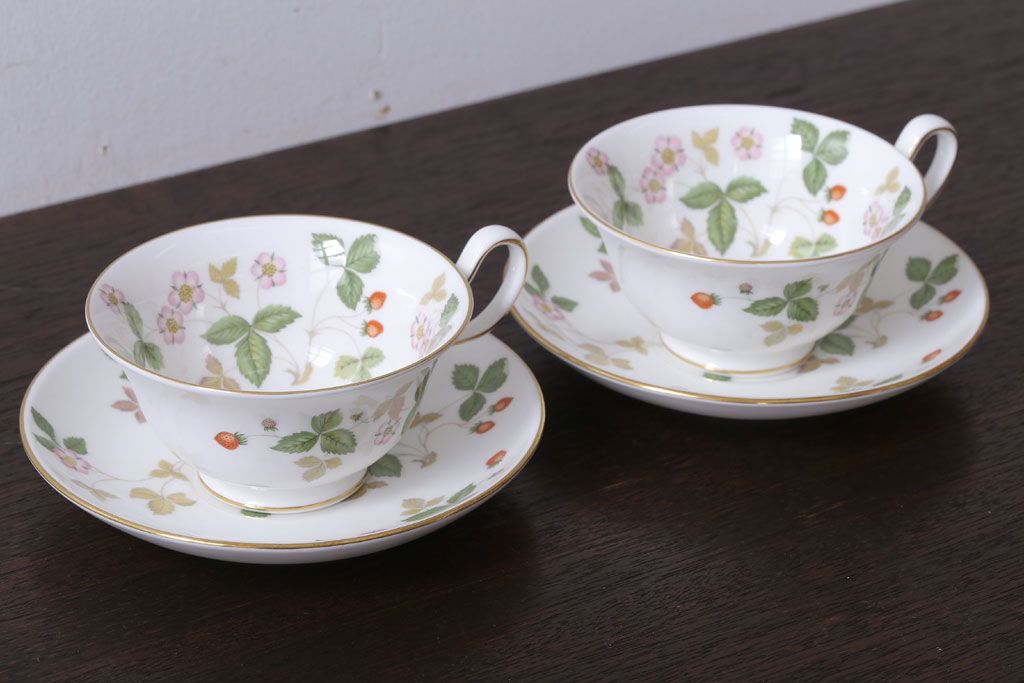 中古　イギリスWedgwood(ウェッジウッド) ワイルドストロベリー　カップ&ソーサー2客(洋食器)(2)