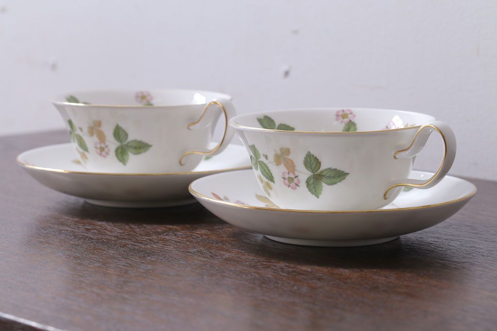 中古　イギリスWedgwood(ウェッジウッド) ワイルドストロベリー　カップ&ソーサー2客(洋食器)(2)