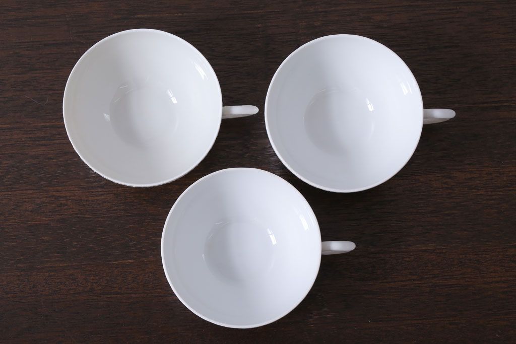 アンティーク雑貨　中古　ROYAL COPENHAGEN(ロイヤルコペンハーゲン)　WHITE FLUTED HALF LACE(ホワイトフルーテッド・ハーフレース) カップ&ソーサー3客セット(洋食器)
