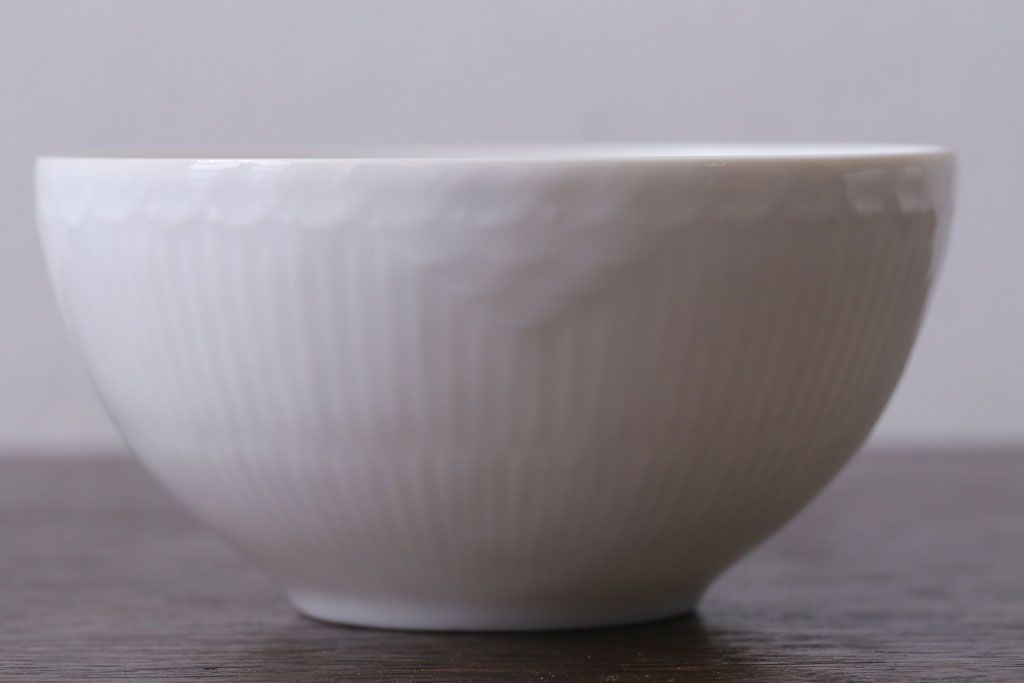 アンティーク雑貨　中古　ROYAL COPENHAGEN(ロイヤルコペンハーゲン)　WHITE FLUTED HALF LACE(ホワイトフルーテッド・ハーフレース) カップ&ソーサー3客セット(洋食器)