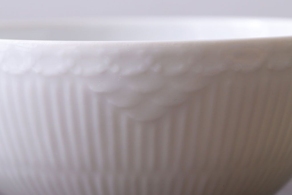 アンティーク雑貨　中古　ROYAL COPENHAGEN(ロイヤルコペンハーゲン)　WHITE FLUTED HALF LACE(ホワイトフルーテッド・ハーフレース) カップ&ソーサー3客セット(洋食器)