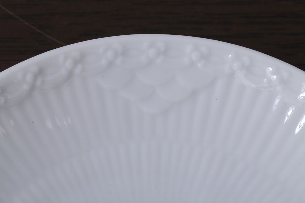 アンティーク雑貨　中古　ROYAL COPENHAGEN(ロイヤルコペンハーゲン)　WHITE FLUTED HALF LACE(ホワイトフルーテッド・ハーフレース) カップ&ソーサー3客セット(洋食器)