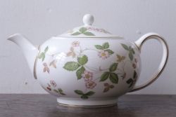 アンティーク雑貨　中古　イギリスWedgwood(ウェッジウッド) ワイルドストロベリー　ポット(洋食器)