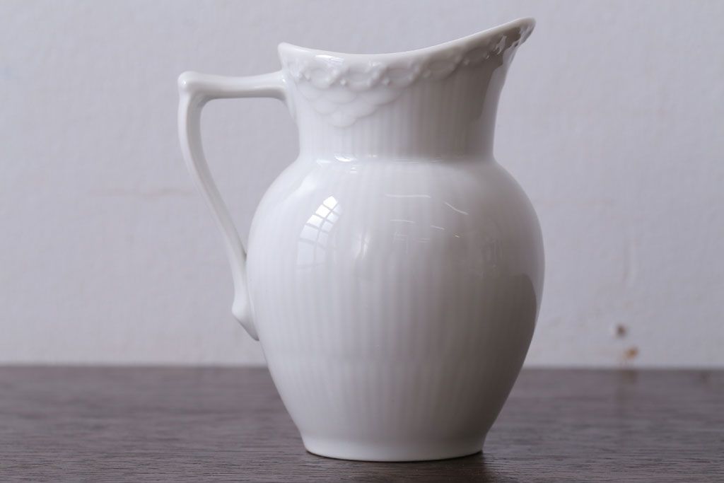 アンティーク雑貨　中古　ROYAL COPENHAGEN(ロイヤルコペンハーゲン)　WHITE FLUTED HALF LACE(ホワイトフルーテッド・ハーフレース) ポット・クリーマー2点セット(洋食器)