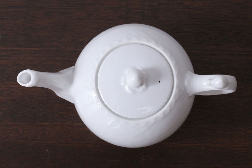 アンティーク雑貨　中古　ROYAL COPENHAGEN(ロイヤルコペンハーゲン)　WHITE FLUTED HALF LACE(ホワイトフルーテッド・ハーフレース) ポット・クリーマー2点セット(洋食器)