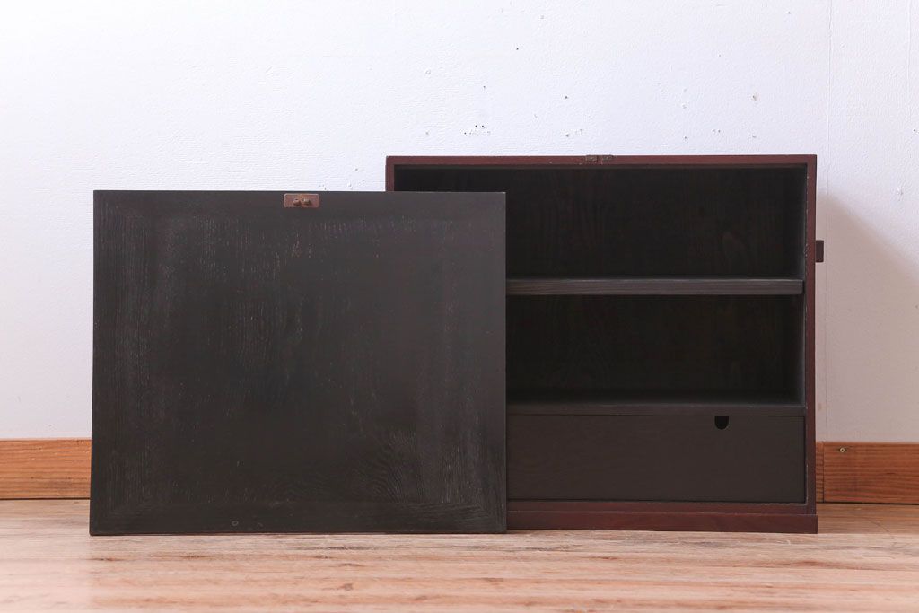 アンティーク家具　和製アンティーク　栗材製!慳貪扉の収納箱(収納棚)