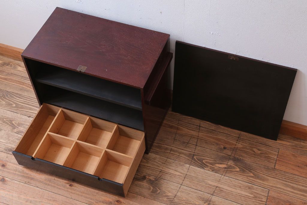 アンティーク家具　和製アンティーク　栗材製!慳貪扉の収納箱(収納棚)