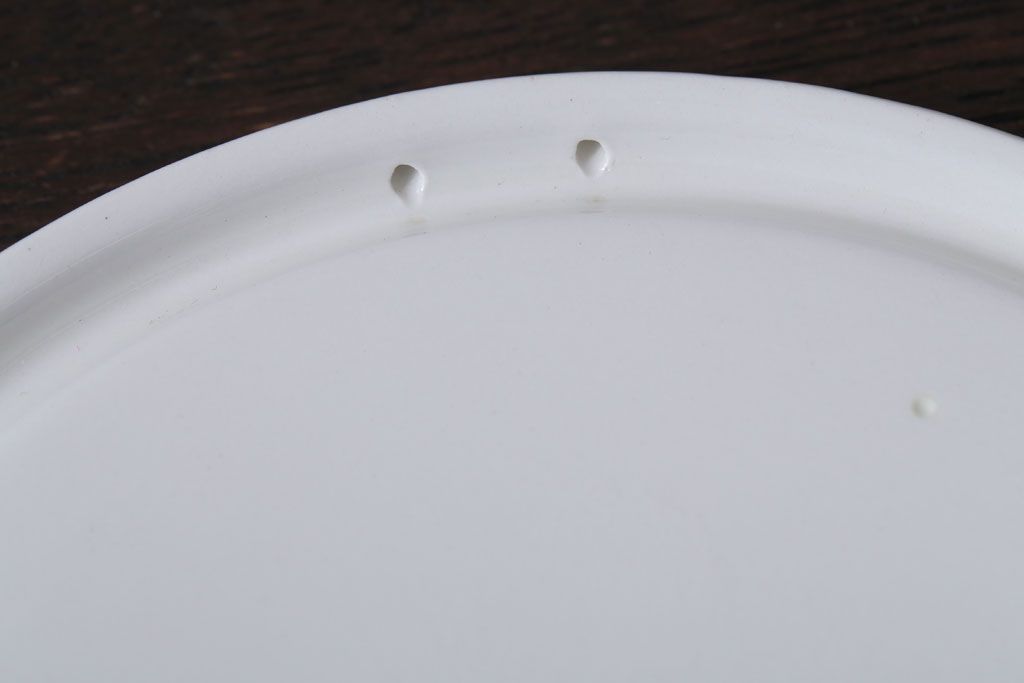 アンティーク雑貨　中古　イギリスWedgwood(ウェッジウッド)　ピーターラビット　ティーポットスタンド