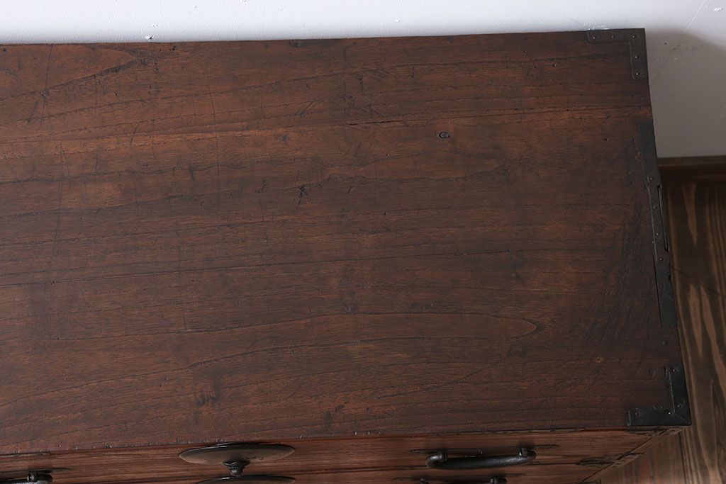 アンティーク家具　和製アンティーク　シンプルな丸金具の時代箪笥ローボード(1)