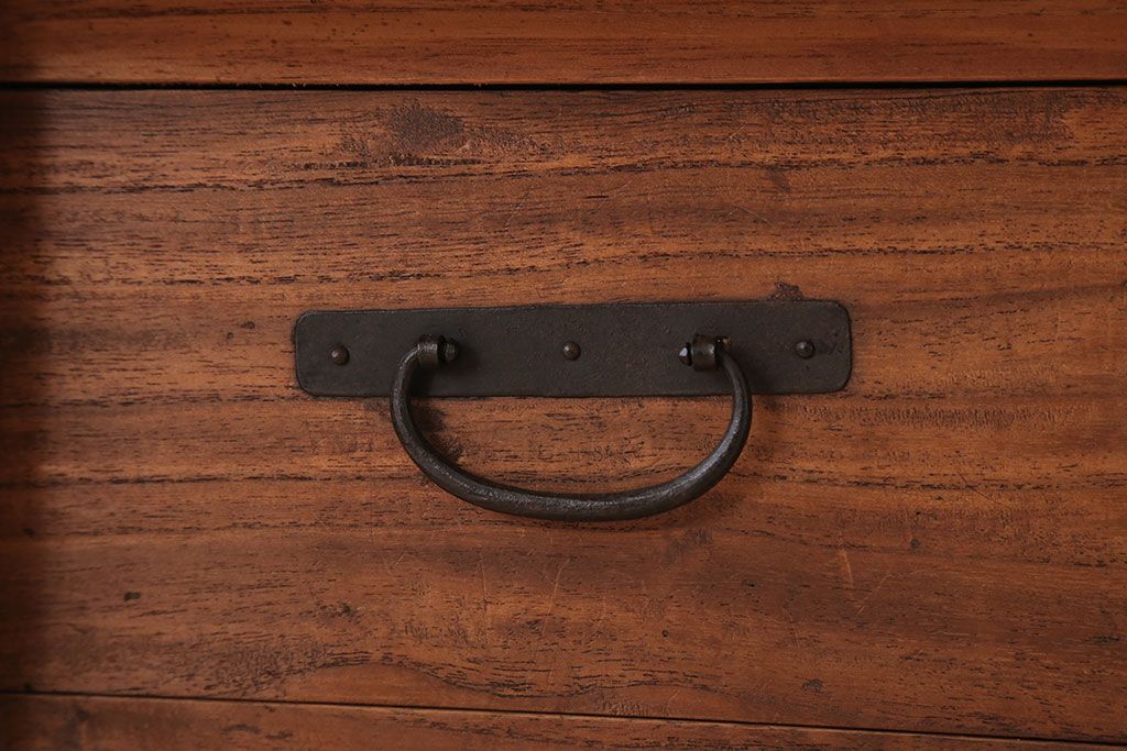 アンティーク家具　和製アンティーク　シンプルな丸金具!時代箪笥ローボード