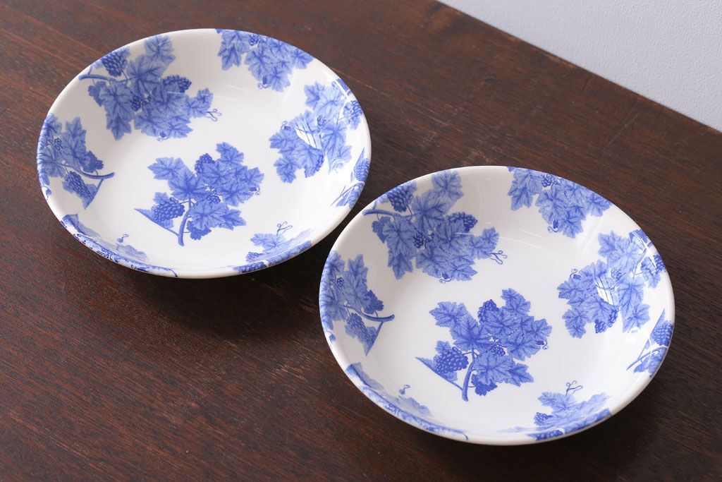 アンティーク雑貨　中古　イギリスWedgwood(ウェッジウッド) vintageblue(ビンテージブルー)深皿2枚(洋食器)