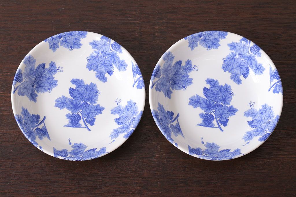 アンティーク雑貨　中古　イギリスWedgwood(ウェッジウッド) vintageblue(ビンテージブルー)深皿2枚(洋食器)