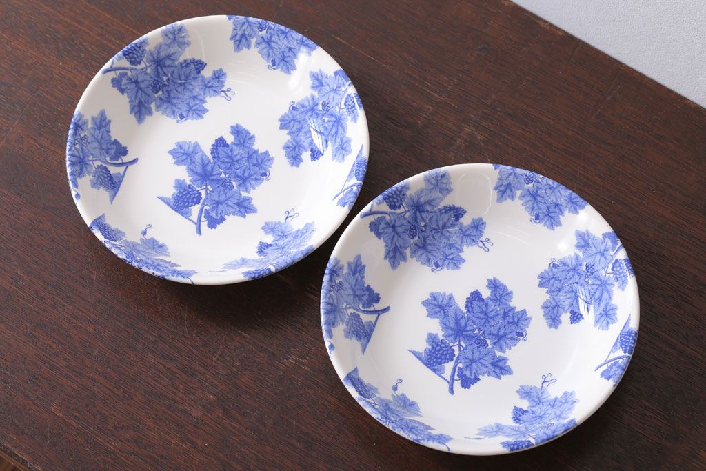 アンティーク雑貨　中古　イギリスWedgwood(ウェッジウッド) vintageblue(ビンテージブルー)深皿2枚(洋食器)