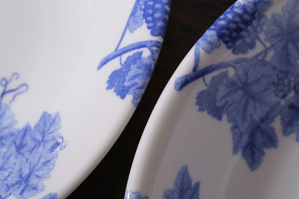 アンティーク雑貨　中古　イギリスWedgwood(ウェッジウッド) vintageblue(ビンテージブルー)深皿2枚(洋食器)