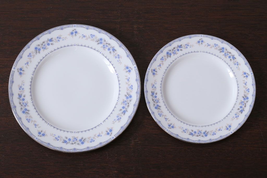 中古　イギリスWedgwood(ウェッジウッド)　GARDENIA(ガーデニア)　プレート2枚(洋食器)