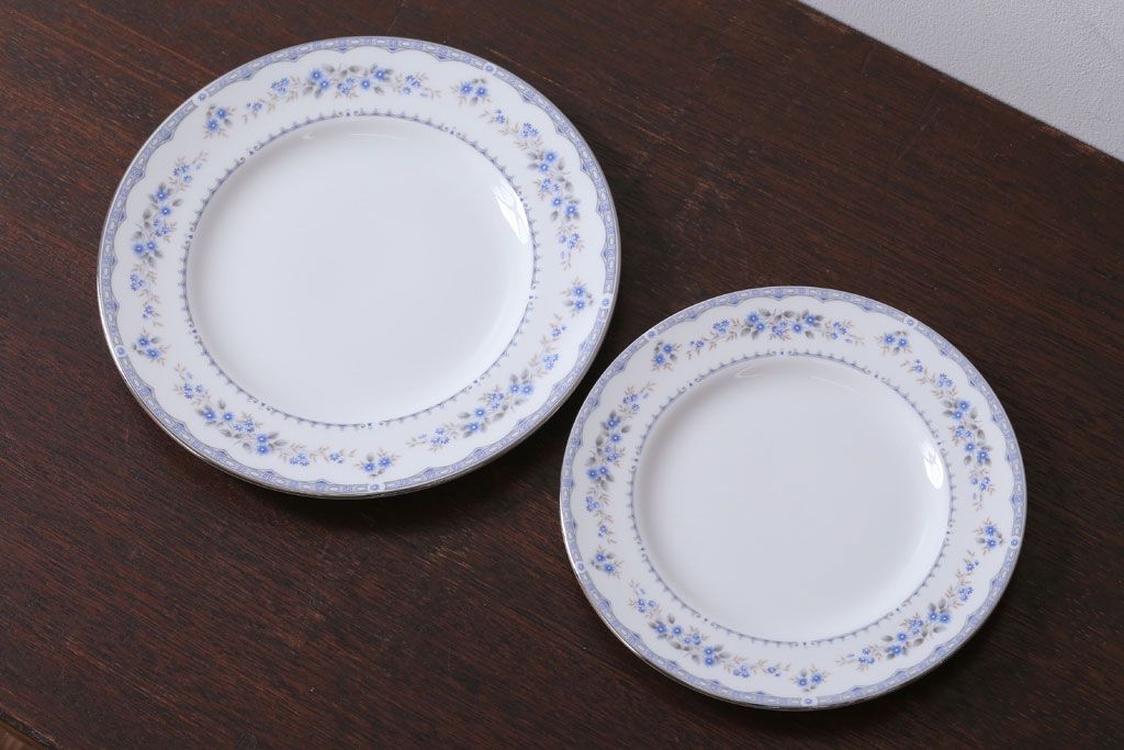 中古　イギリスWedgwood(ウェッジウッド)　GARDENIA(ガーデニア)　プレート2枚(洋食器)