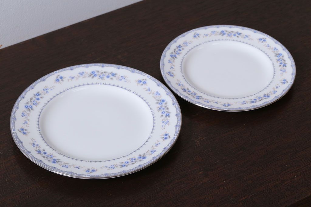 中古　イギリスWedgwood(ウェッジウッド)　GARDENIA(ガーデニア)　プレート2枚(洋食器)