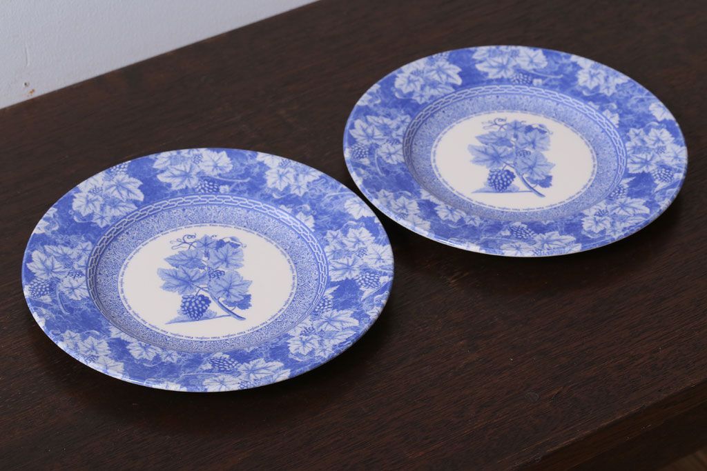 アンティーク雑貨　中古　イギリスWedgwood(ウェッジウッド) vintageblue(ビンテージブルー) 皿2枚(洋食器)