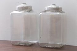 アンティーク雑貨　昭和レトロ　古い駄菓子屋のアンティークガラス瓶(ビン)2個セット