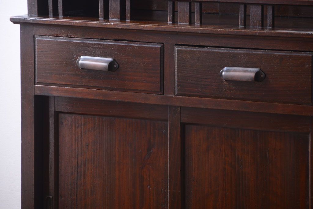 アンティーク家具　大正ロマン　古い木製の特大アンティークキャビネット(収納棚)