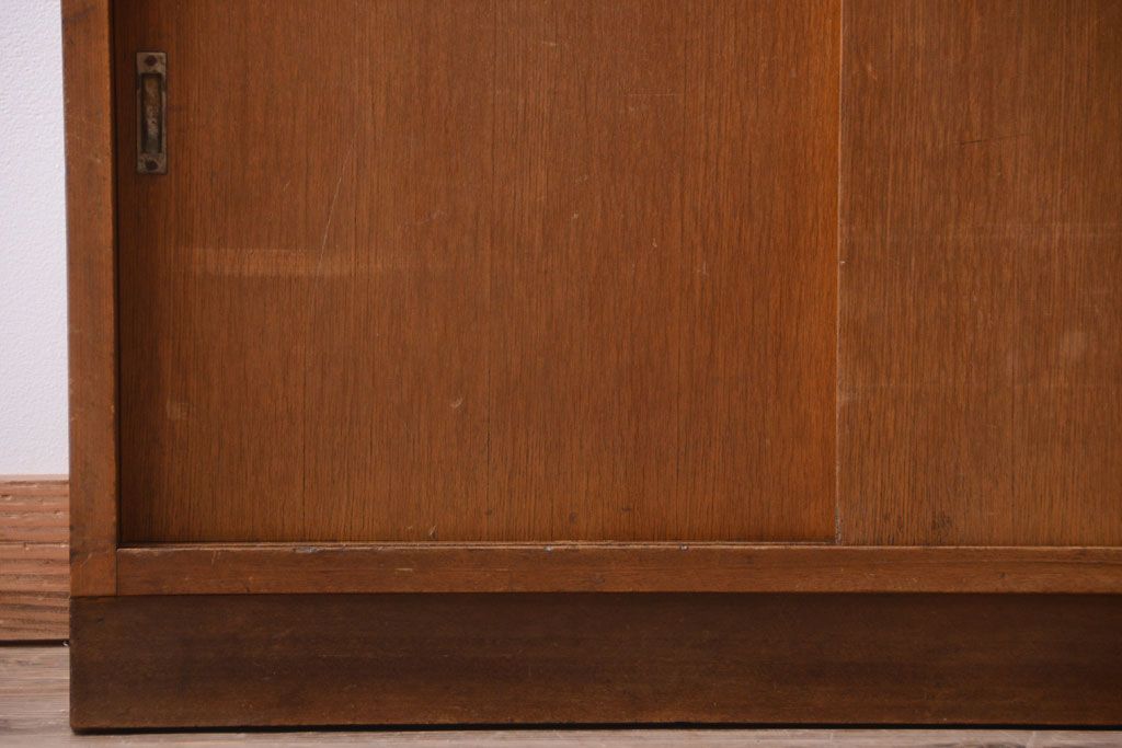 レトロ家具　昭和レトロ　デザインガラス戸!古い木のアンティーク食器棚