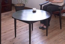 レトロ家具　昭和レトロ　古い木製のラウンドセンターテーブル(ちゃぶ台)(1)
