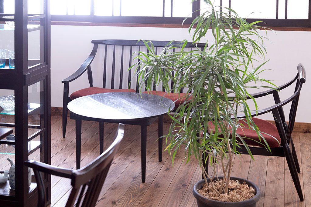 レトロ家具　昭和レトロ　古い木製のラウンドセンターテーブル(ちゃぶ台)(1)