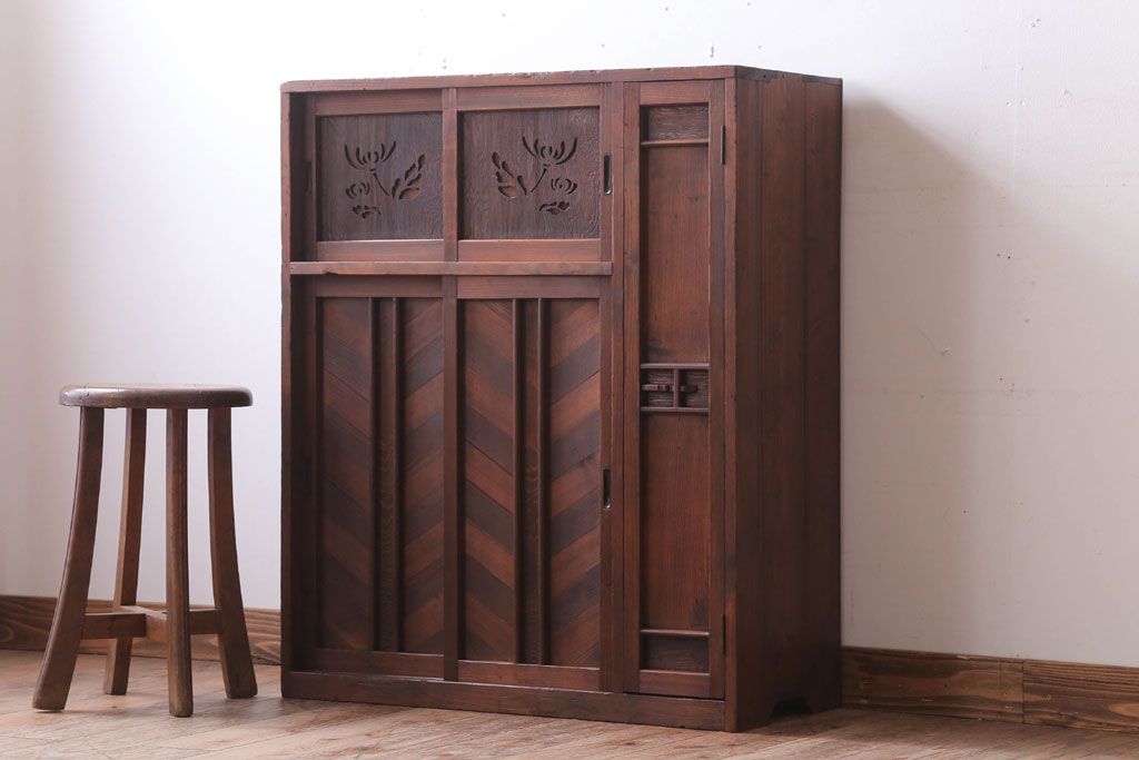 アンティーク家具 和製アンティーク 古い木製の小ぶりな収納棚(下駄箱)(2) | ラフジュ工房