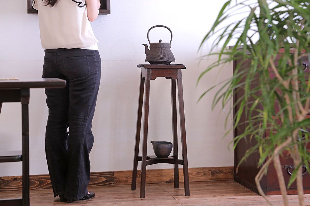 レトロ家具　和製アンティーク　古いナラ材のレトロな花台