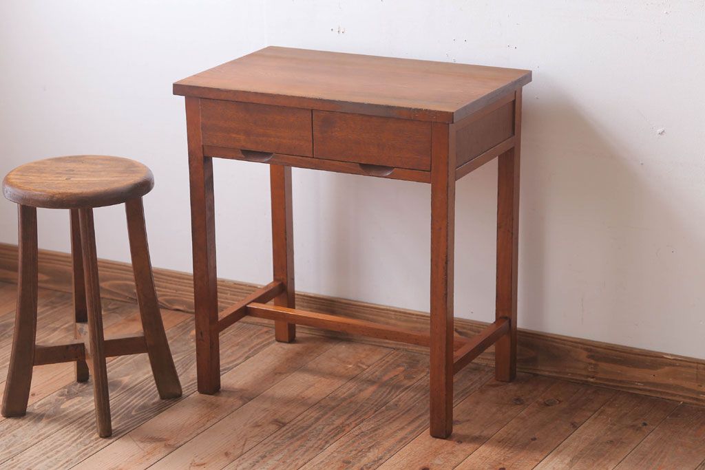 レトロ家具　昭和レトロ　引き出し2杯付き!古い木の小さな平机(デスク)
