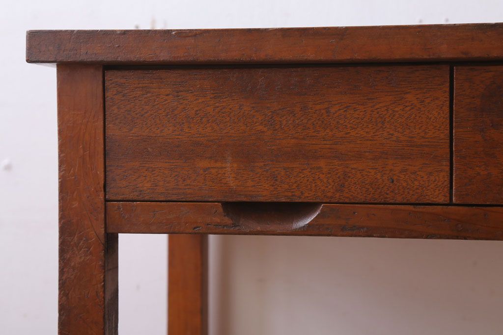 レトロ家具　昭和レトロ　引き出し2杯付き!古い木の小さな平机(デスク)