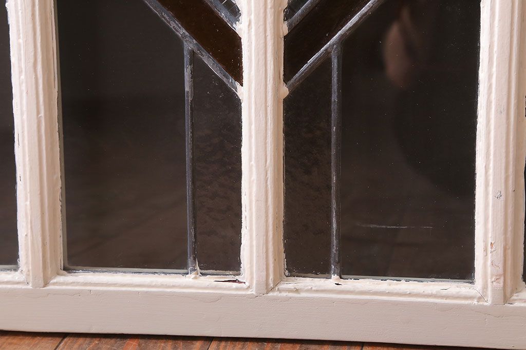 アンティーク雑貨　イギリスアンティーク　フレームがおしゃれなステンドグラスの小窓(明り取り)(3)
